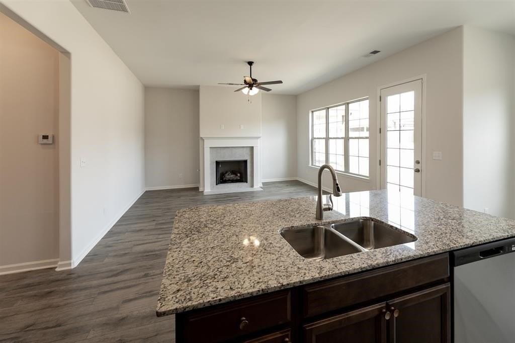 125 Dogwood Spring Dr - Photo 3 of 18