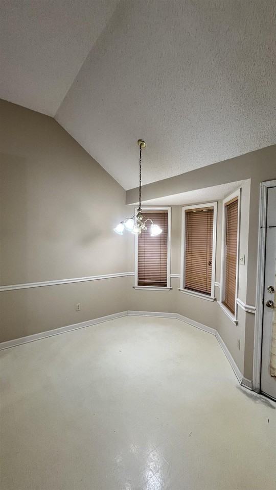 7276 Amberly Way Dr - Photo 5 of 25