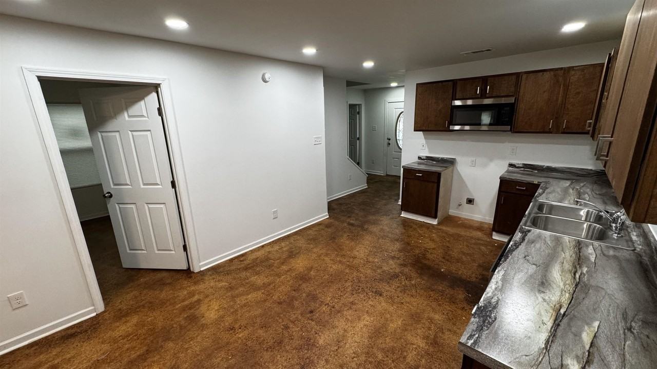 3021 Chelsea Ave - Photo 5 of 20