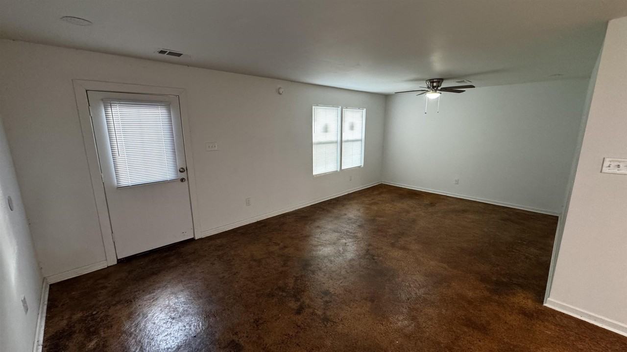 3021 Chelsea Ave - Photo 7 of 20