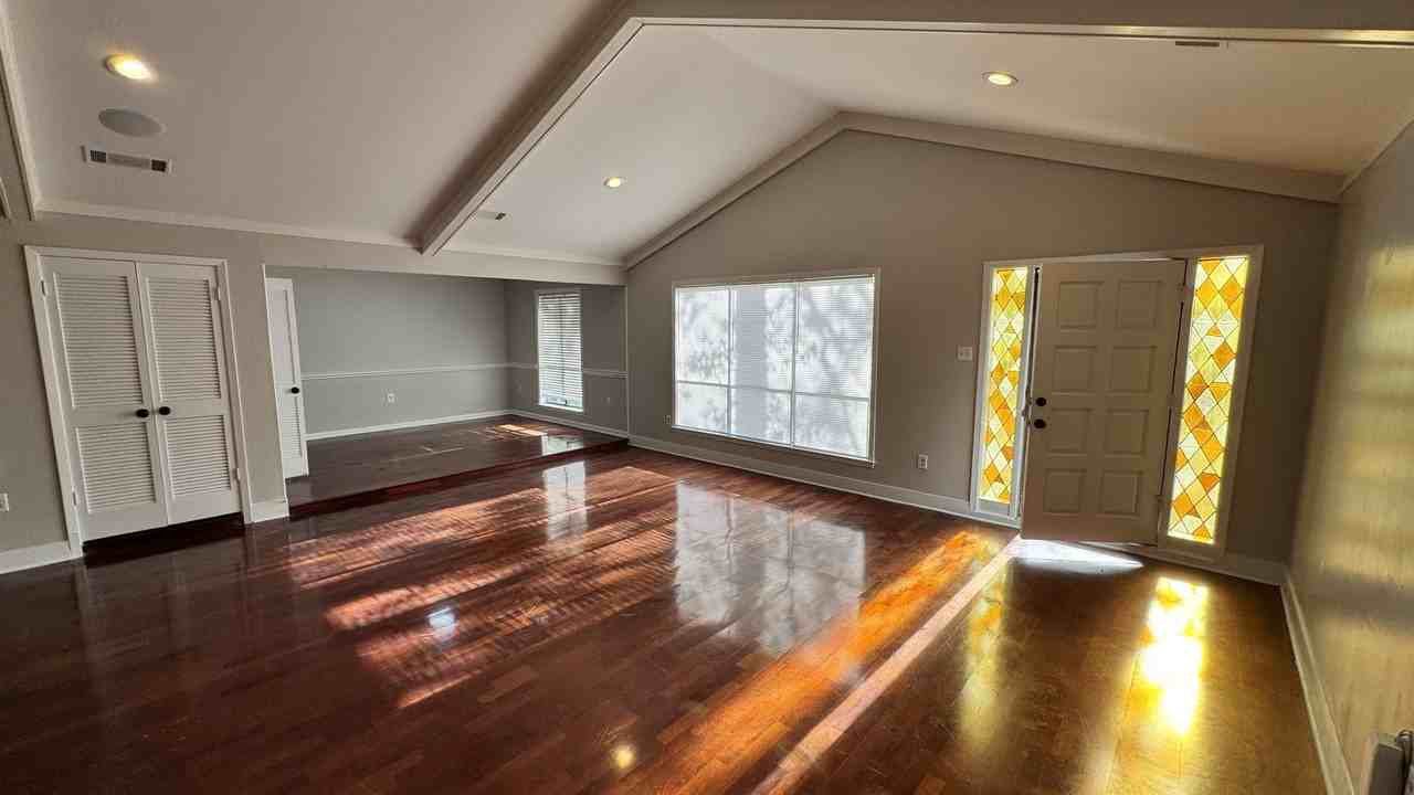 2302 Hawksmoor Pl - Photo 2 of 26