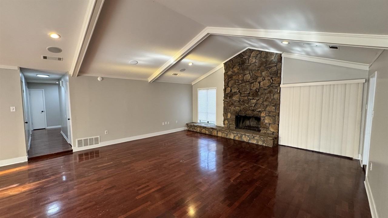 2302 Hawksmoor Pl - Photo 6 of 26