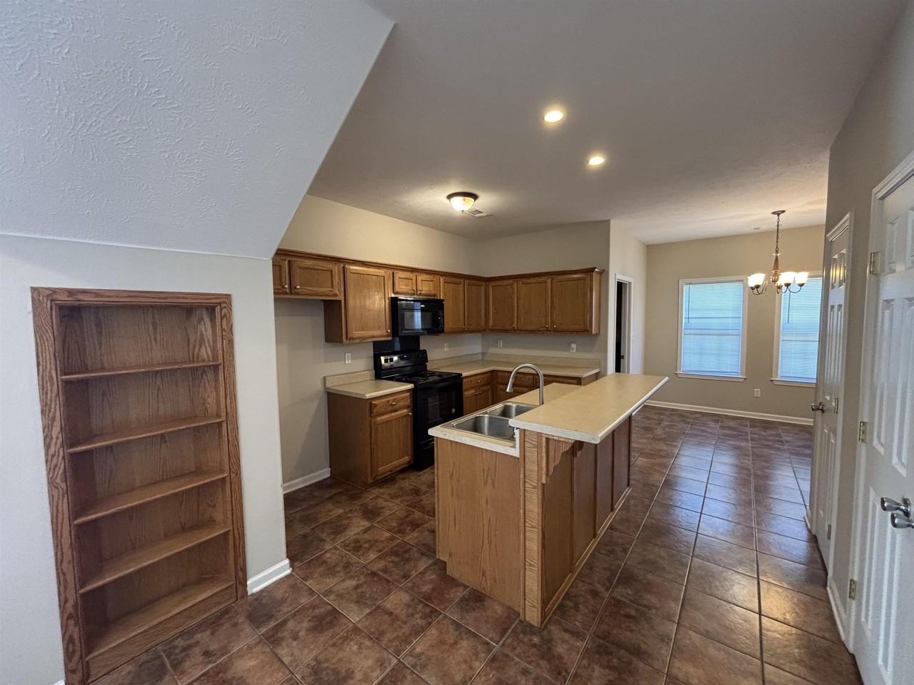 152 Brighton Village Loop - Photo 4 of 19