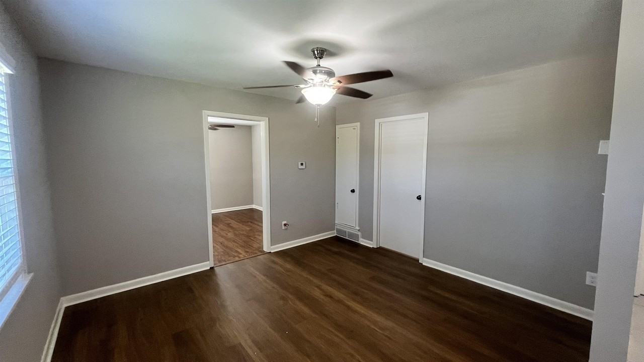 121 West St - Photo 3 of 16