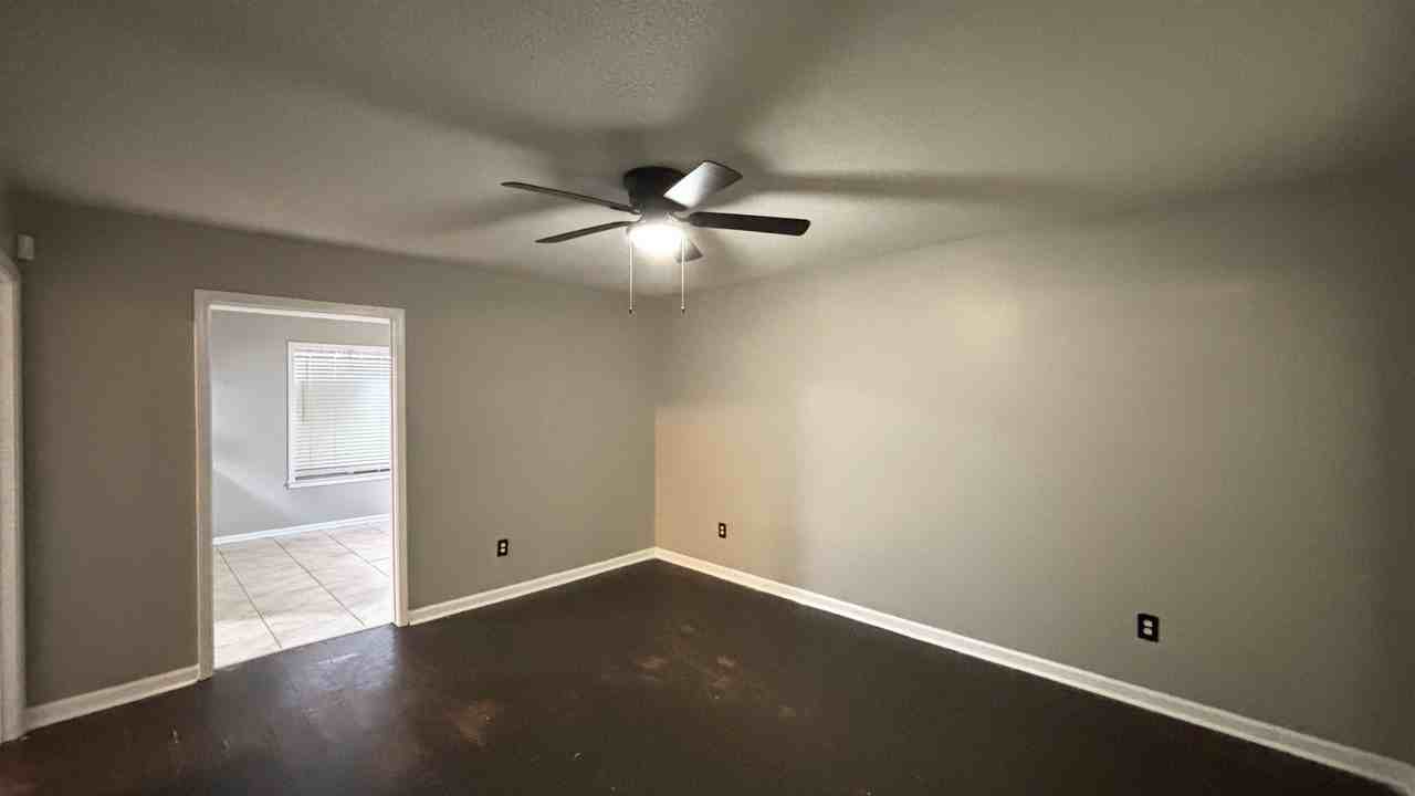 3863 N Trezevant St - Photo 7 of 19
