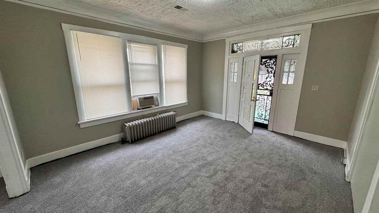 1114 Azalia St - Photo 3 of 26