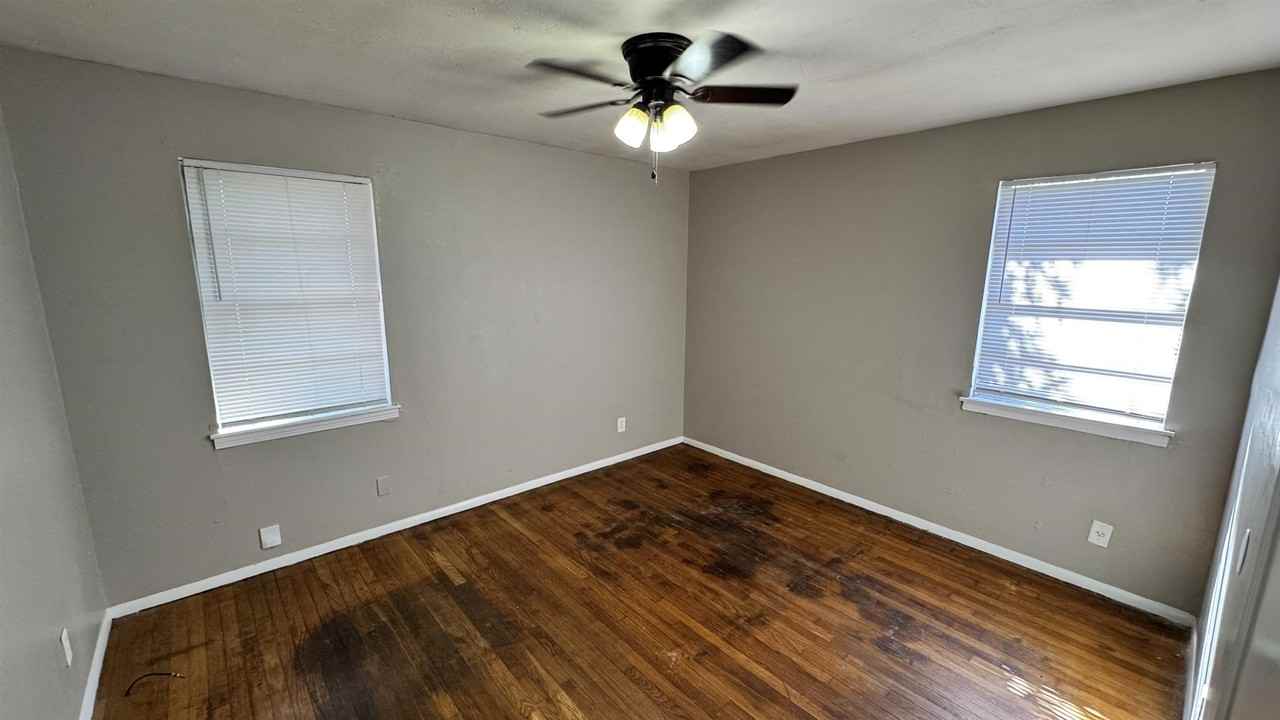 3056 Arrendale St - Photo 4 of 17