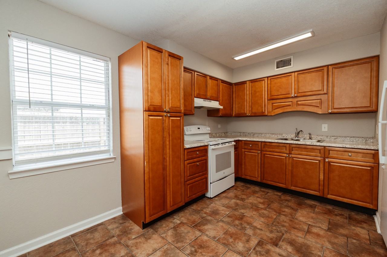 719 Berthe AvenueUnit #252 - Photo 4 of 9