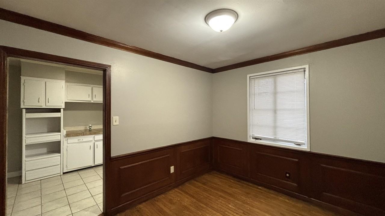 4243 Vann Ave - Photo 4 of 15
