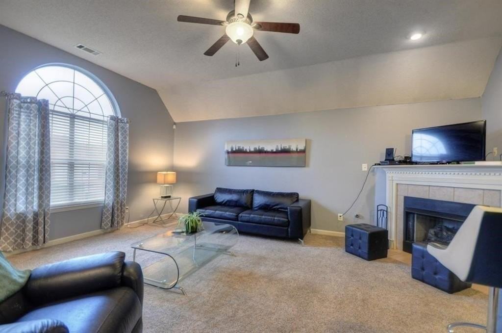 1496 Beringer Dr - Photo 3 of 14