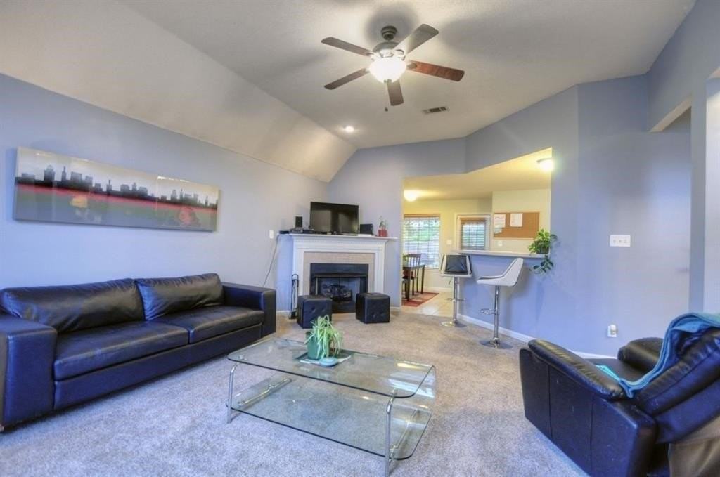 1496 Beringer Dr - Photo 4 of 14