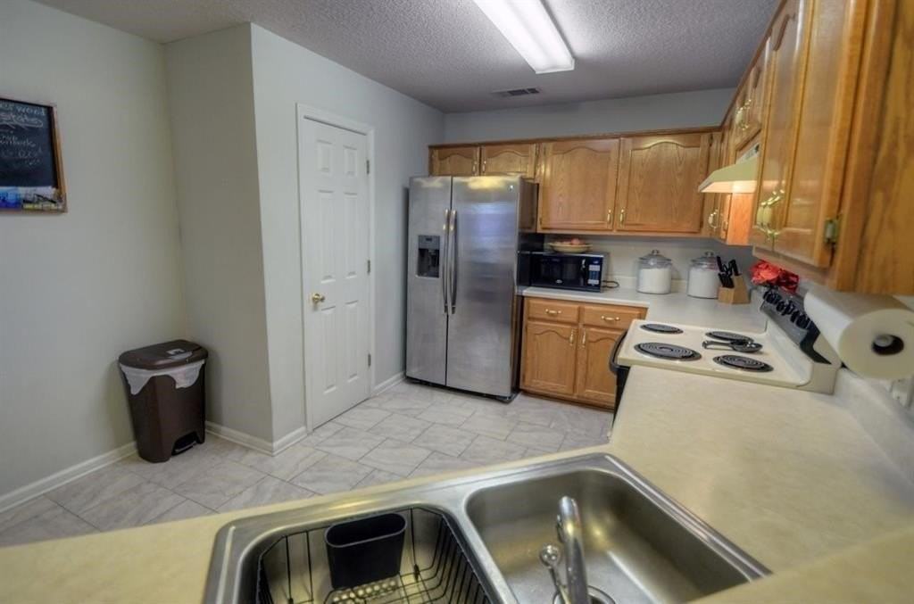 1496 Beringer Dr - Photo 6 of 14