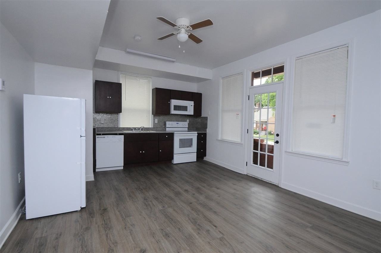 528 E Parkway N #9 - Photo 6 of 15