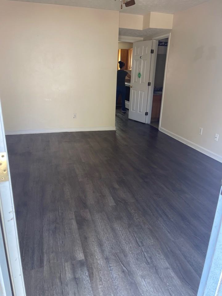 138 Ashberry DriveUnit E #E - Photo 3 of 14