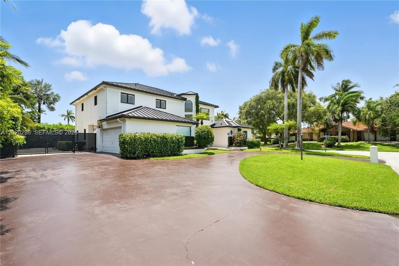 17815 Sw 83rd Ct - Photo 4 of 33