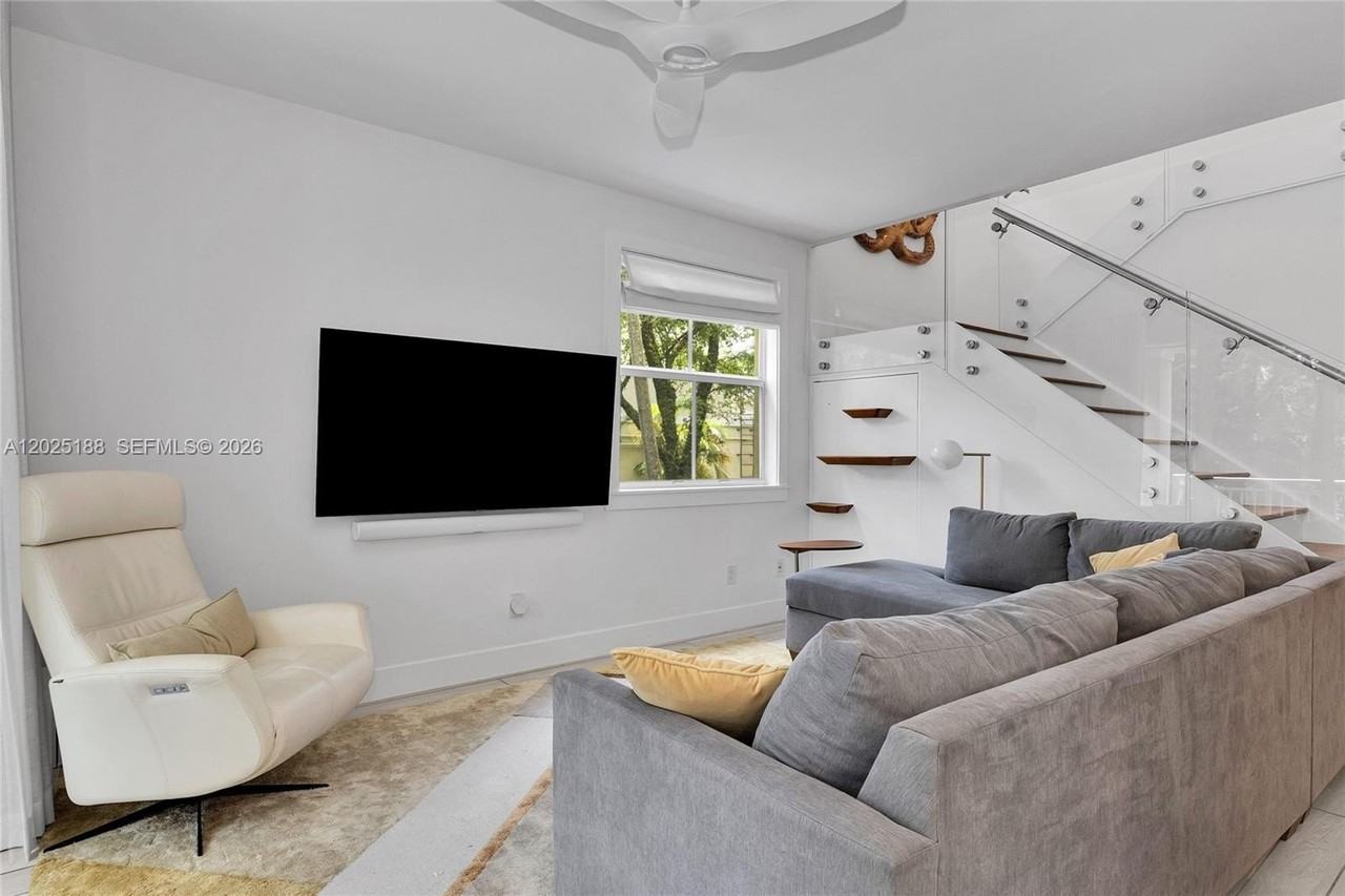 7620 Sw 102nd St #121 - Photo 7 of 18