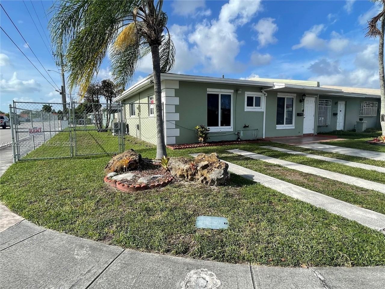 10115 Sw 21st Ter - Photo 2 of 12