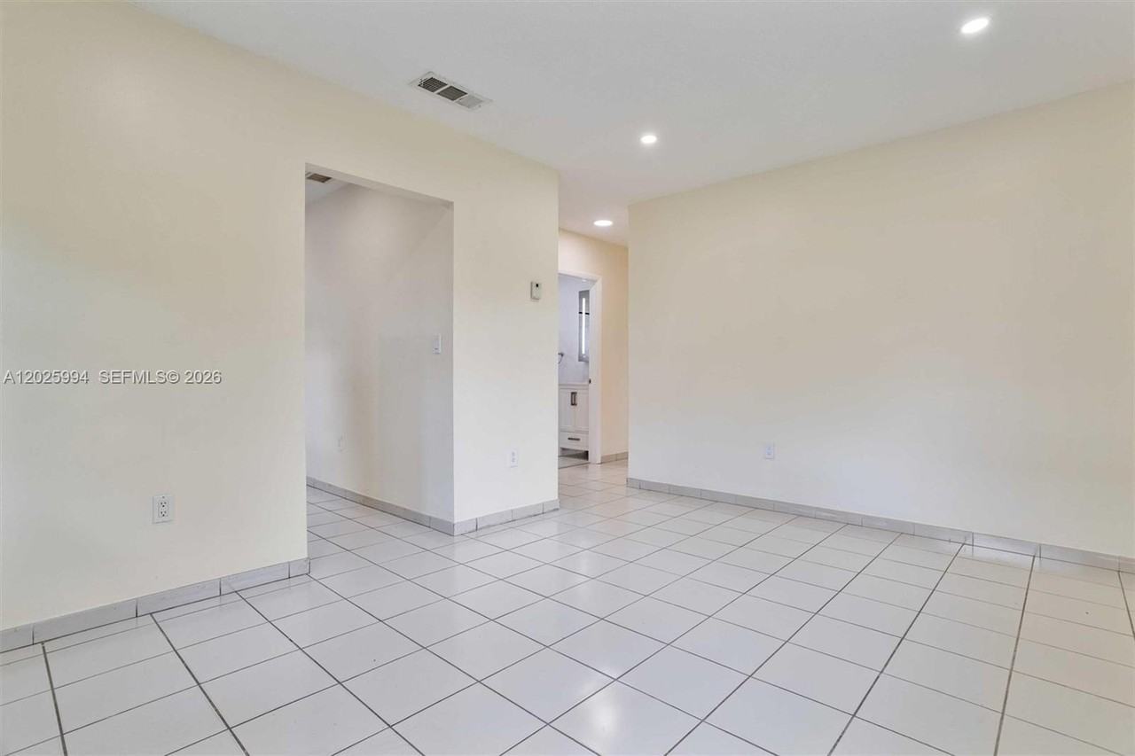 337 Grand Canal Dr #0 - Photo 5 of 18