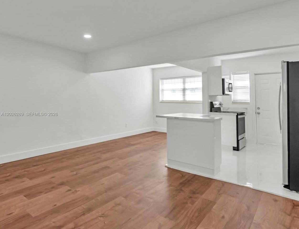 4200 Ne 1st Ave - Photo 2 of 11