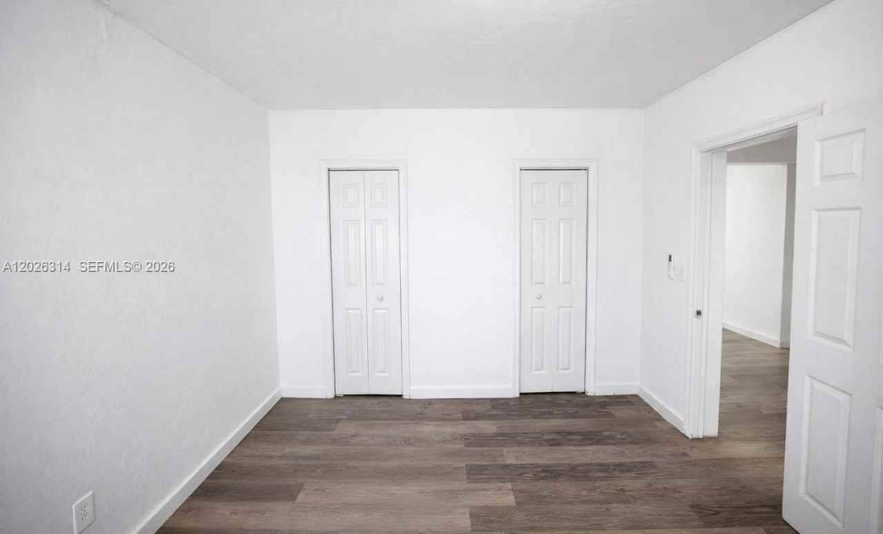 7600 Dickens Ave #2 - Photo 4 of 6
