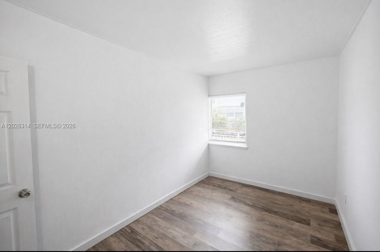 7600 Dickens Ave #2 - Photo 6 of 6