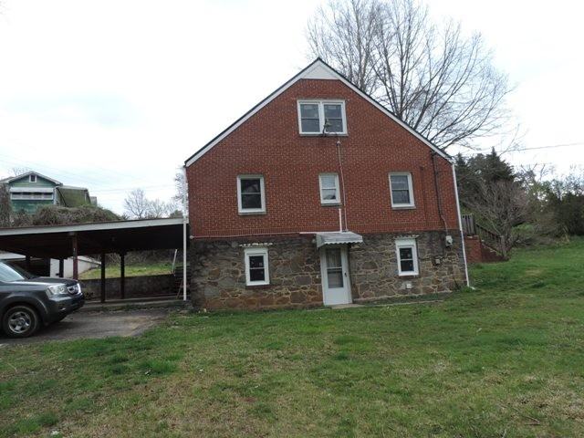 126 Weaver St - Photo 2 of 13