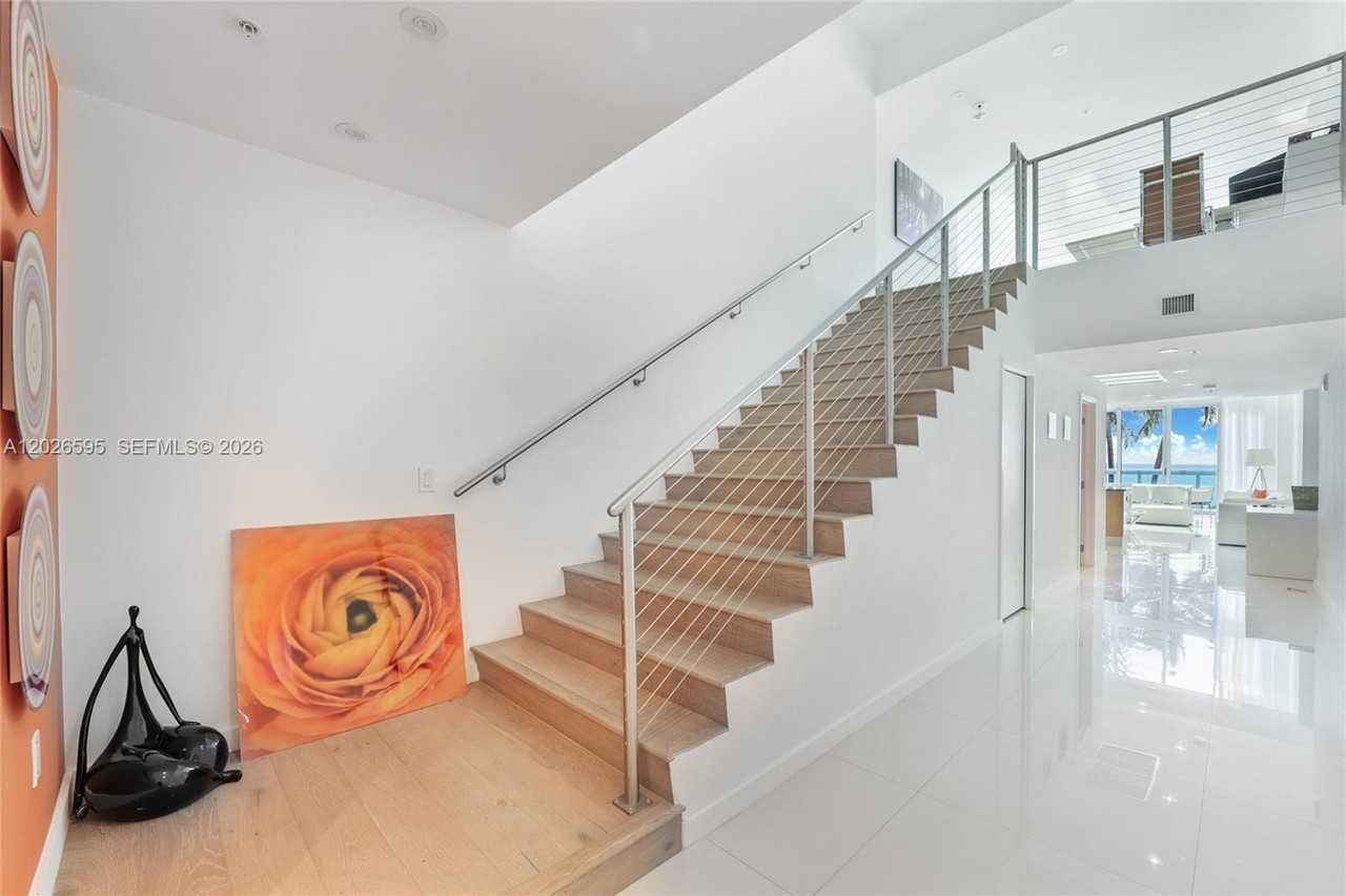 6899 Collins Ave #204 - Photo 4 of 15