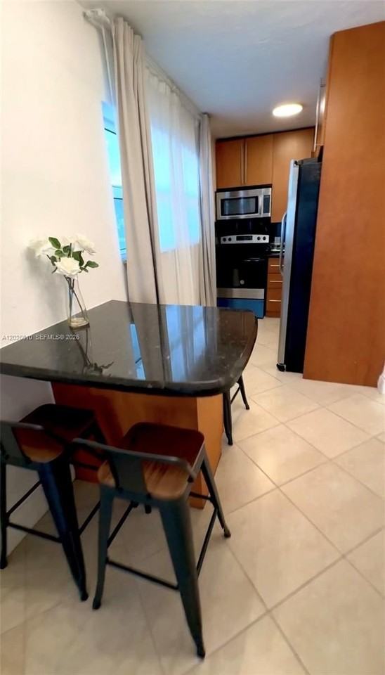 919 Michigan Ave #1 - Photo 7 of 12