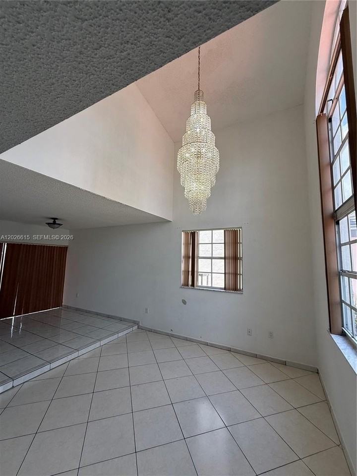 9940 Sw 146th Ct #0 - Photo 5 of 37