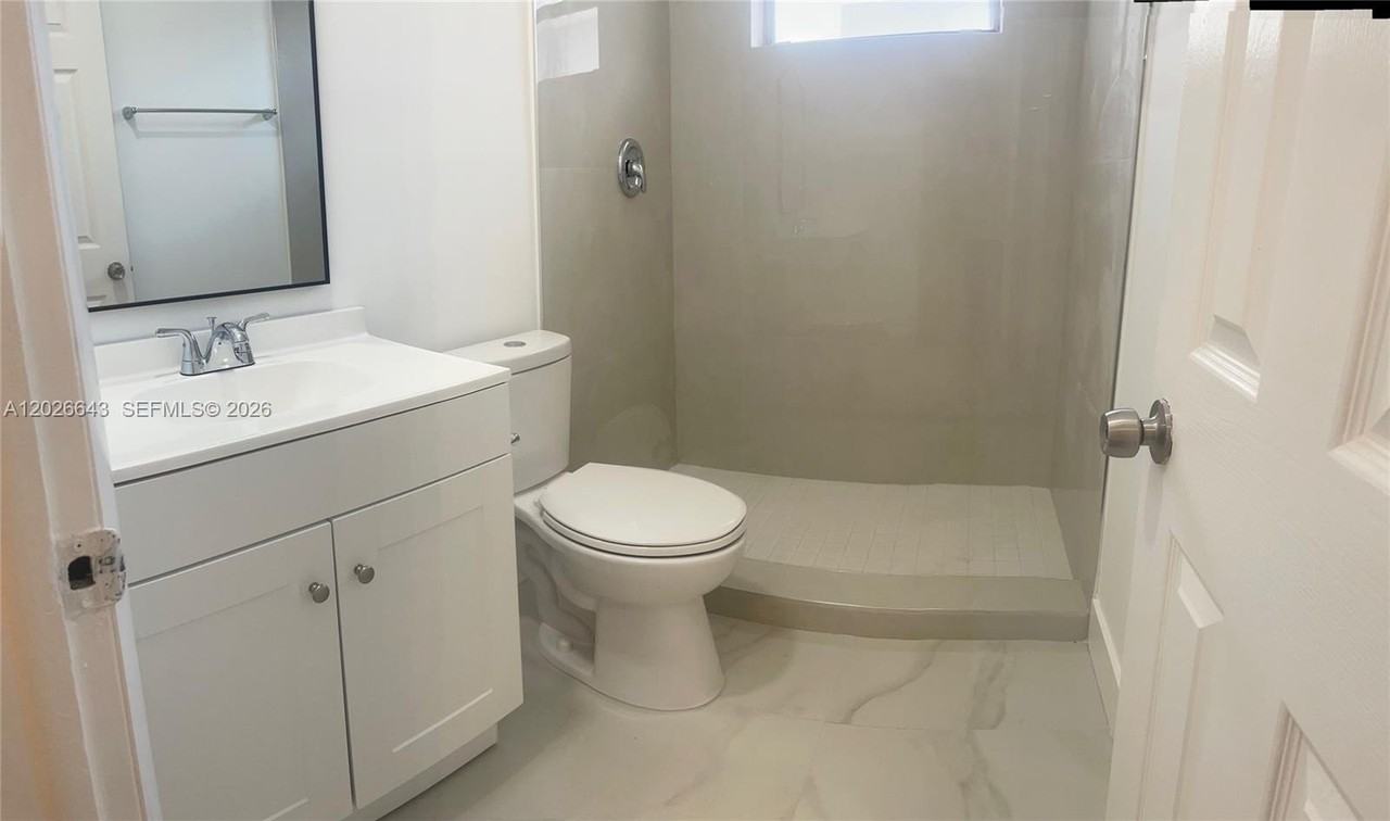 1833 Nw 41st St #0 - Photo 7 of 7