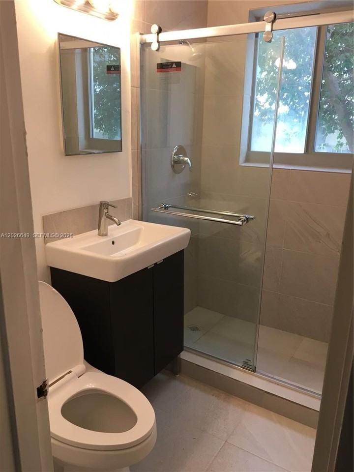 1840 James Ave #7 - Photo 6 of 6