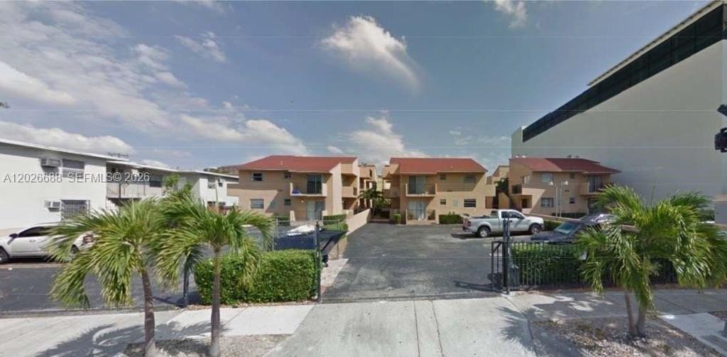 1235 Nw 6th St #3