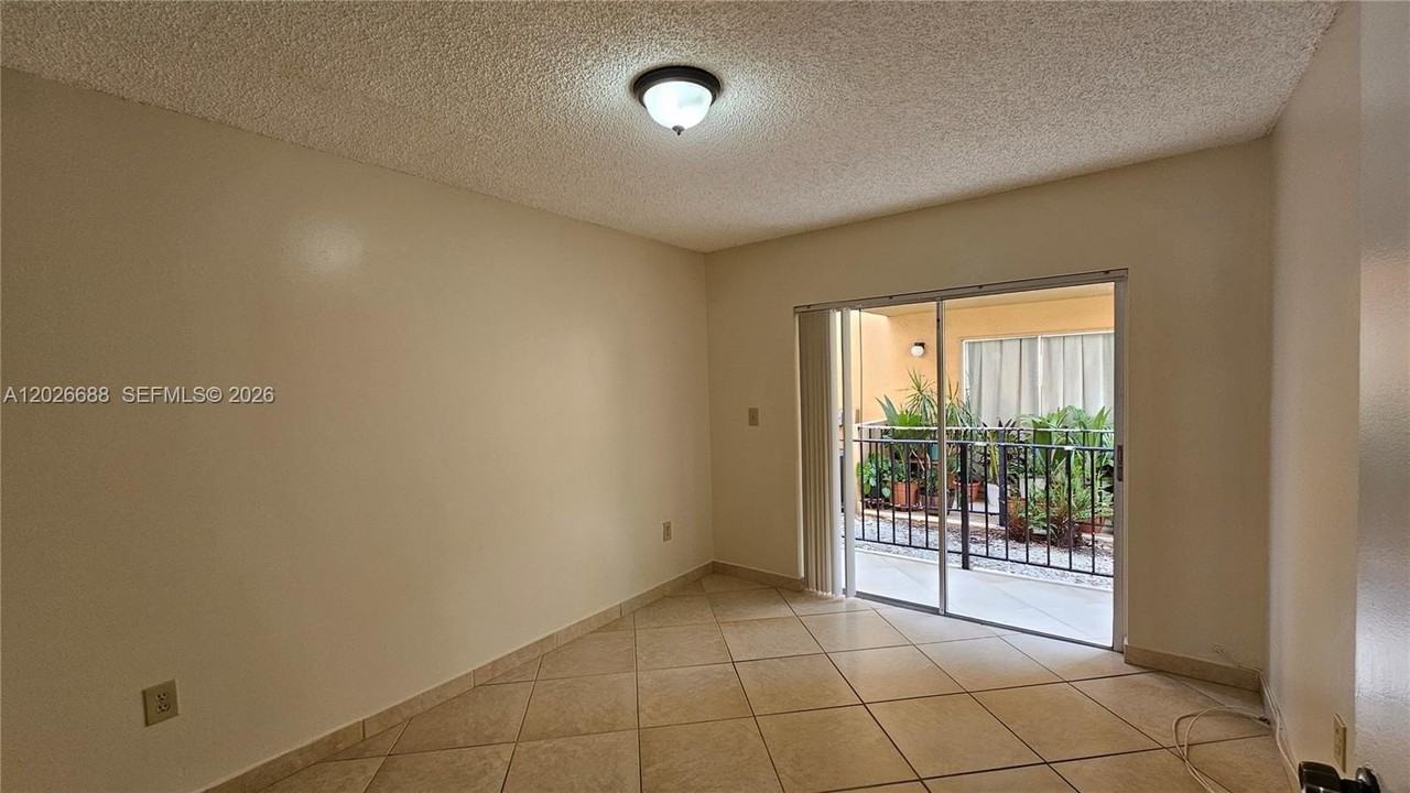 1235 Nw 6th St #3 - Photo 7 of 16