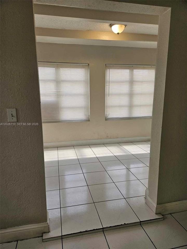 3431 Sw 4th St #1 - Photo 7 of 16