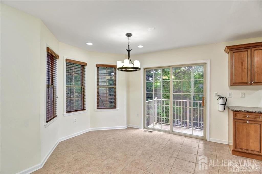248 River Rd - Photo 6 of 17