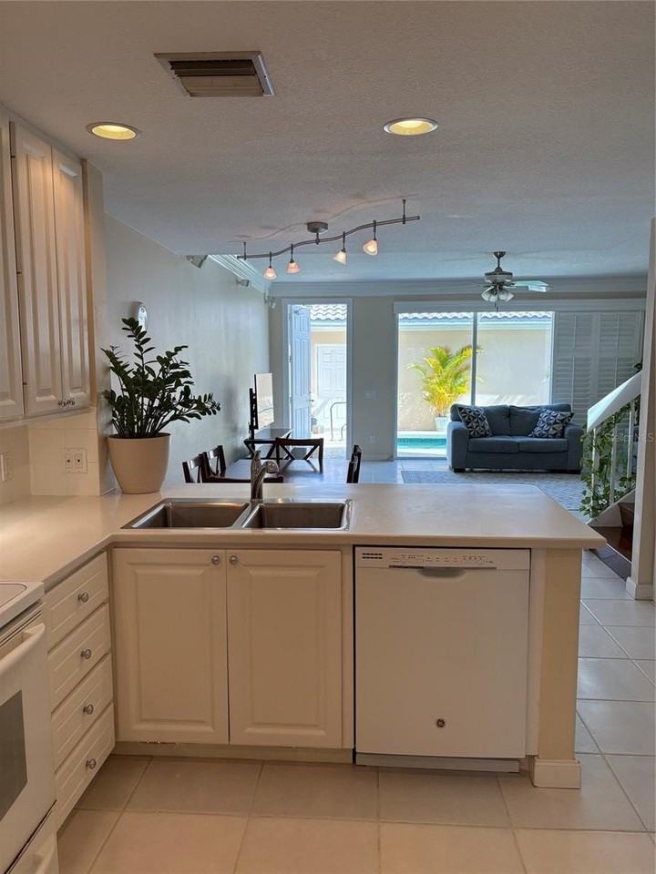 5397 Cambiago St - Photo 5 of 18