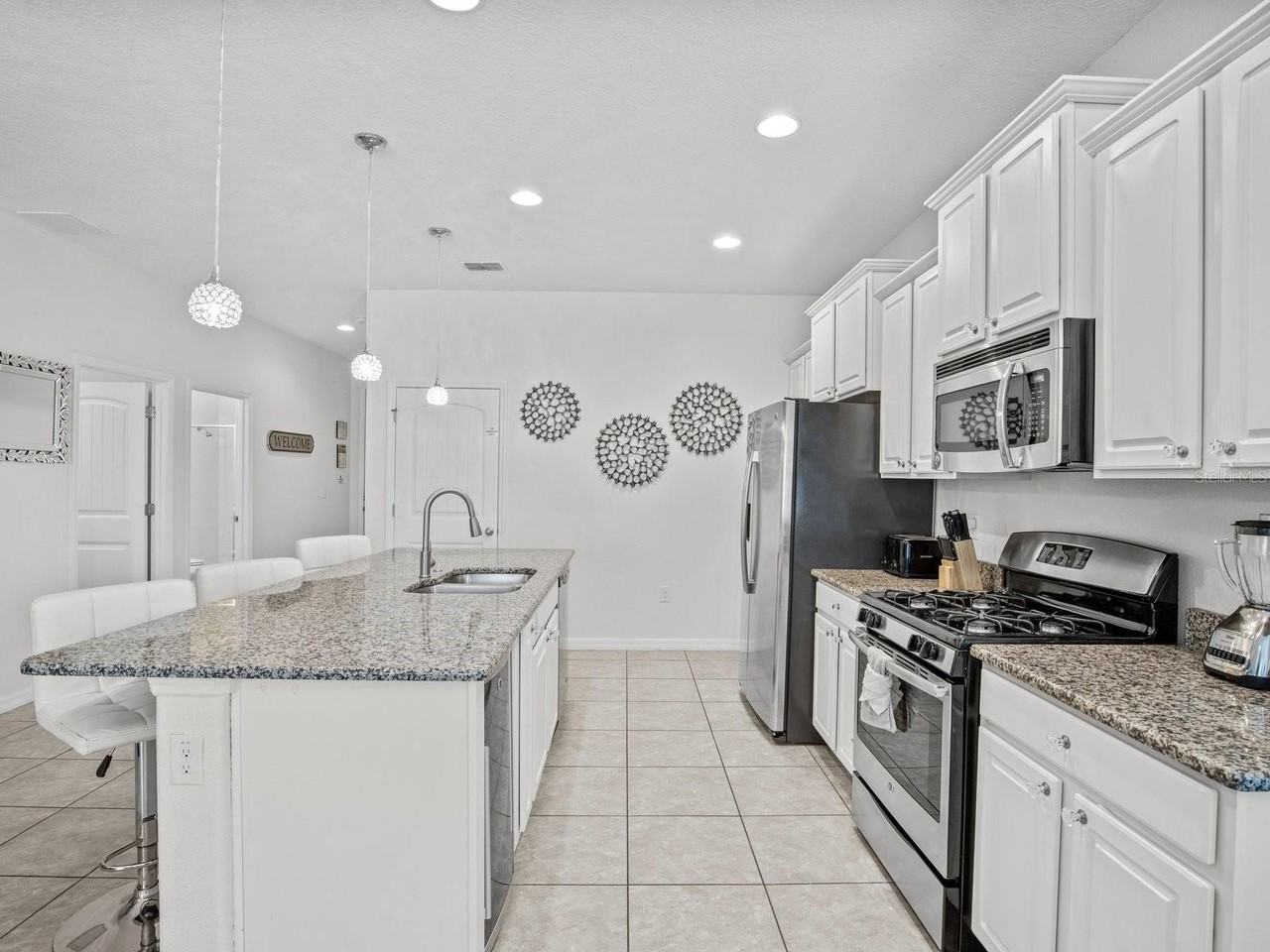 4811 Terrasonesta Dr - Photo 4 of 29