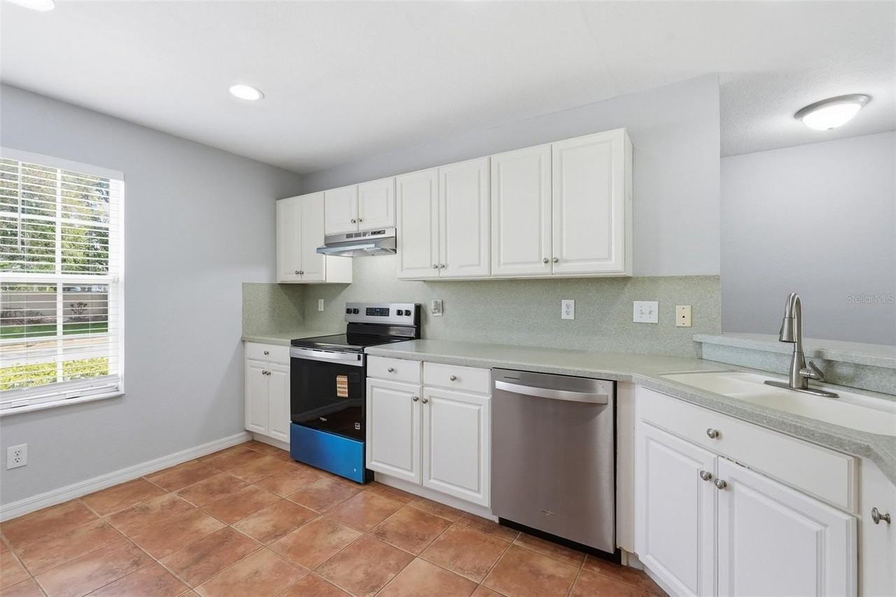 2505 Harn Blvd #1 - Photo 5 of 27