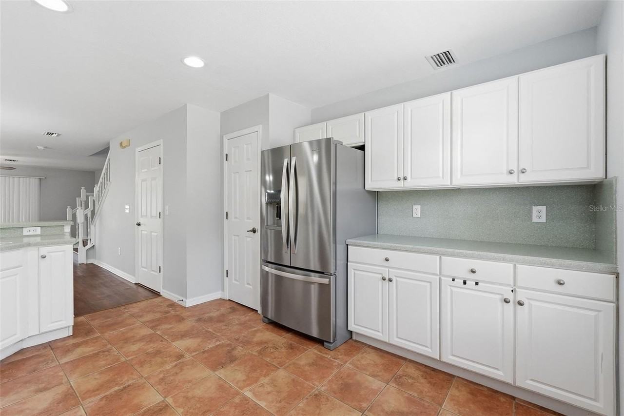2505 Harn Blvd #1 - Photo 6 of 27