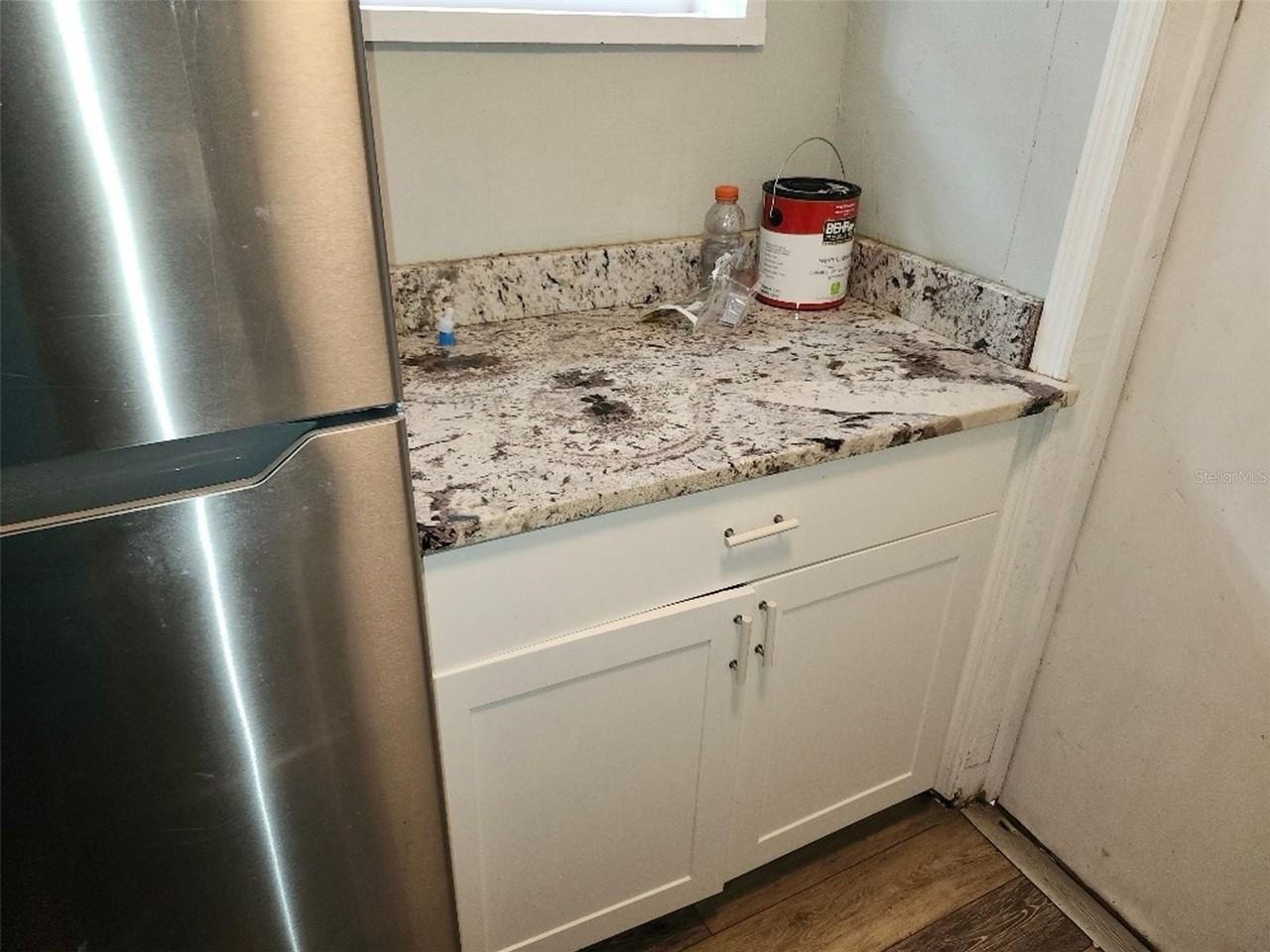 1426 10th St W - Photo 4 of 9
