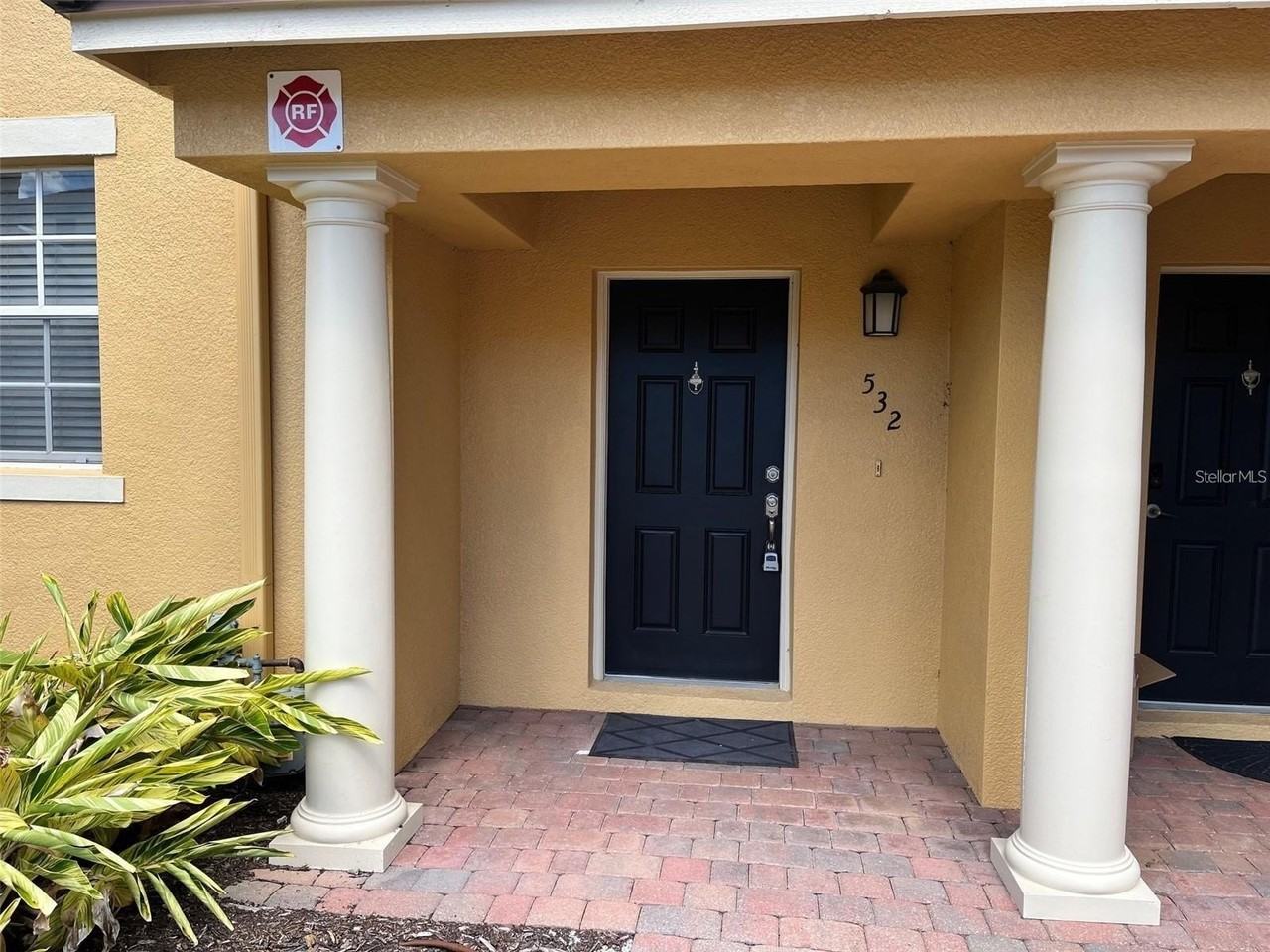 532 Jasmine Way - Photo 2 of 27