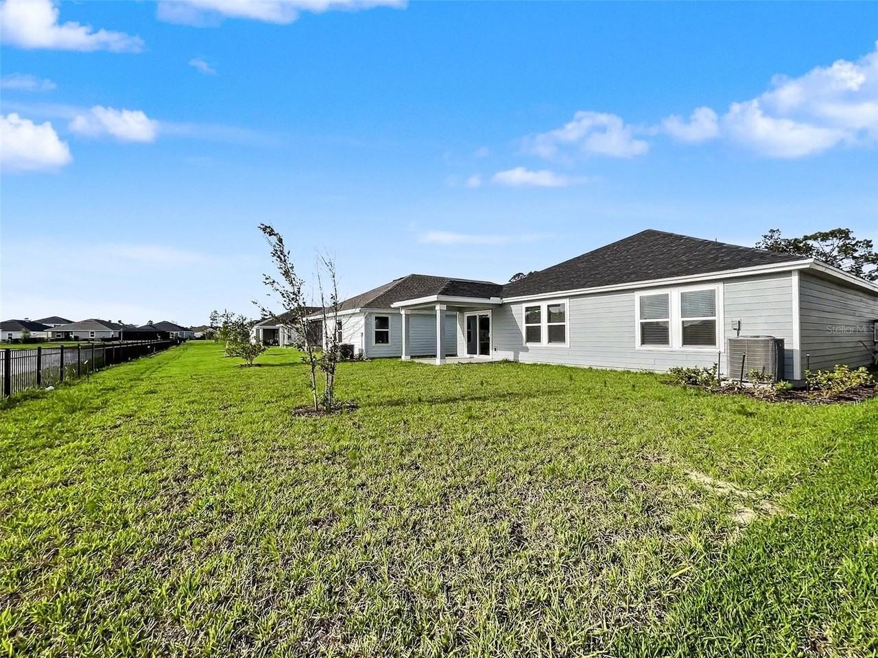 55 Signet Cir - Photo 3 of 39
