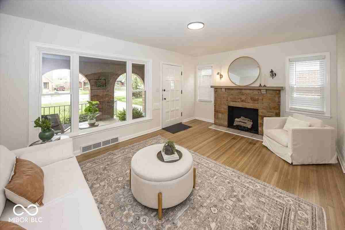 5414 E 10th St - Photo 6 of 35