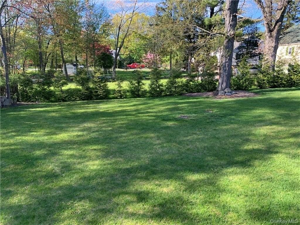 10 W Clarkstown Rd - Photo 6 of 19