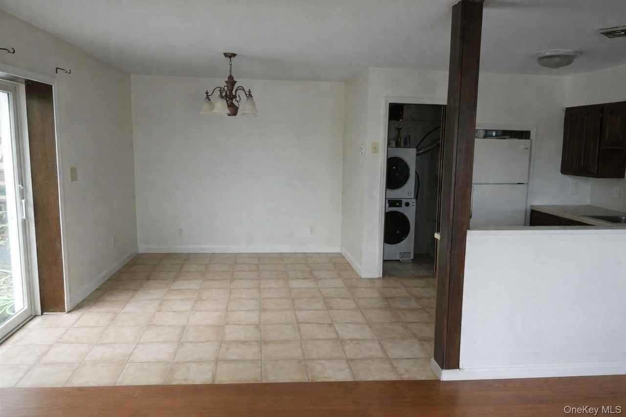 180 Winston Dr - Photo 4 of 10