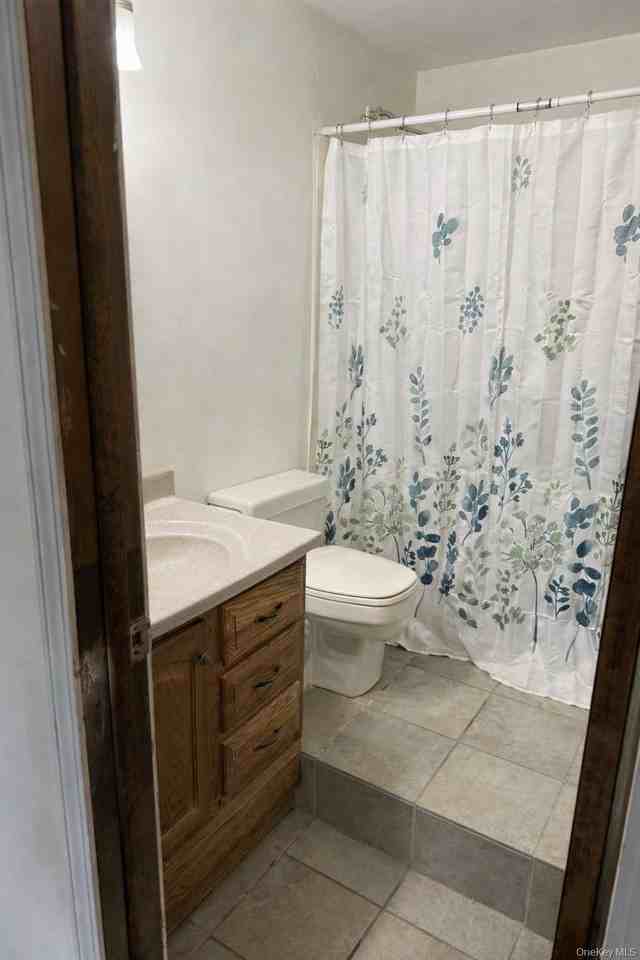 180 Winston Dr - Photo 7 of 10