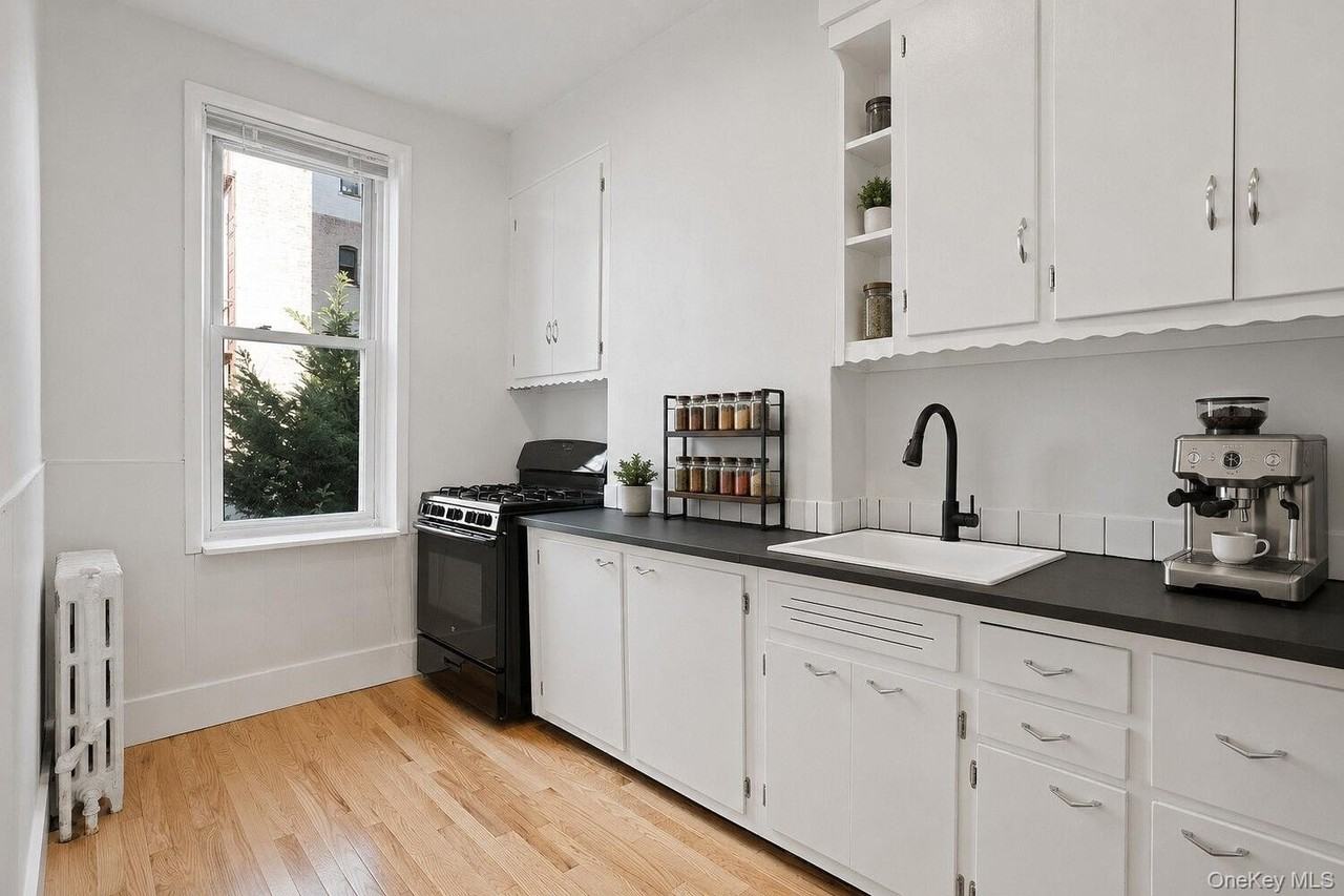 6051 Putnam Ave #2 - Photo 5 of 8