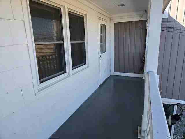 40 Bayville Ave #C - Photo 3 of 12