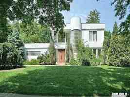 featured image of 67 Parkway Dr