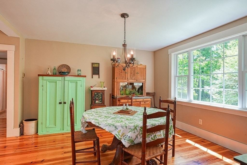 302 S Bolton Rd - Photo 7 of 25